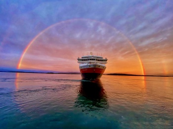 Mitternachtsregenbogen